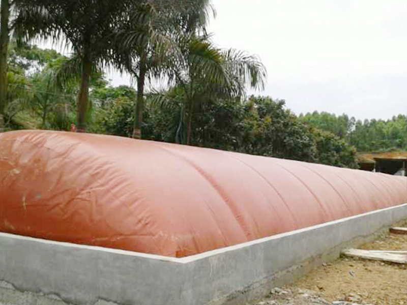 红泥橡塑价格 供应山东高质量的红泥储气袋